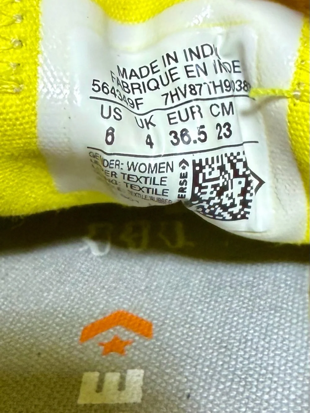 Converse Allstar Chuck Taylor Grey Canvas Yellow Trim, Size 6